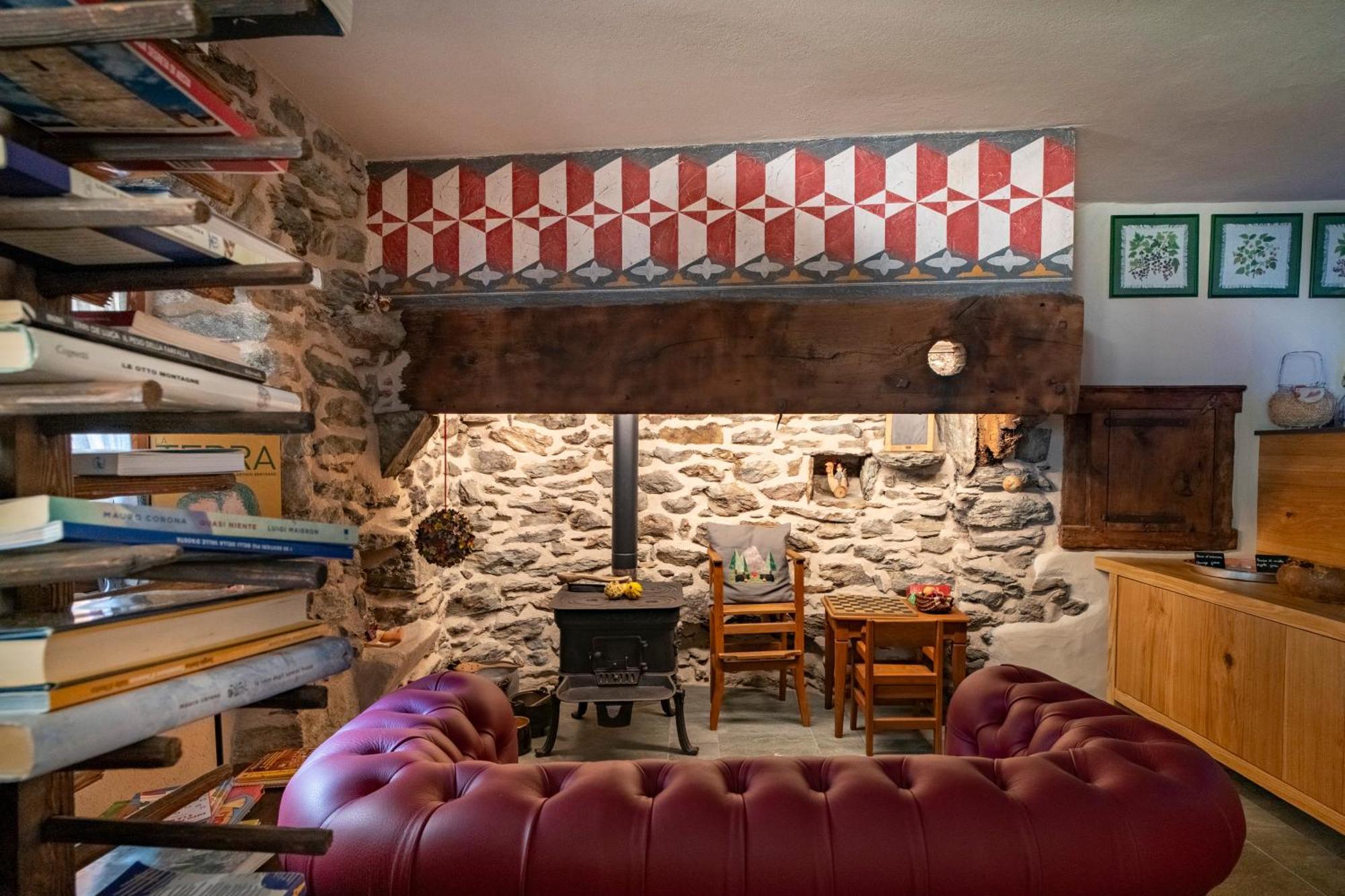 Au Coeur Du Village Chambres D'Hotes & Spa Arnad Luaran gambar