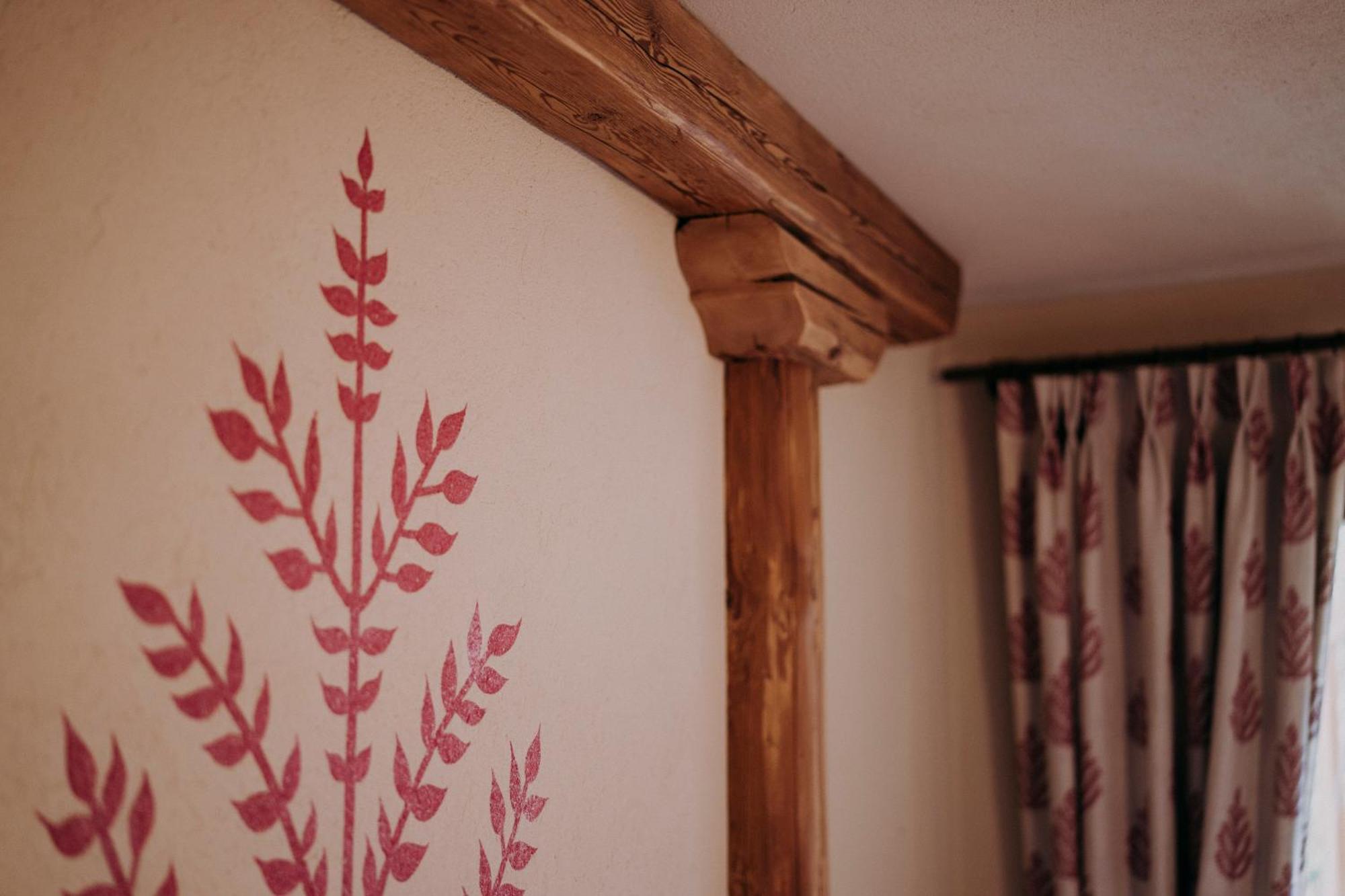 Au Coeur Du Village Chambres D'Hotes & Spa Arnad Luaran gambar